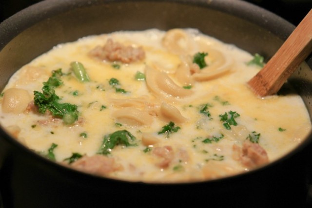 Sausage and Tortellini Soup from Om Nomalicious